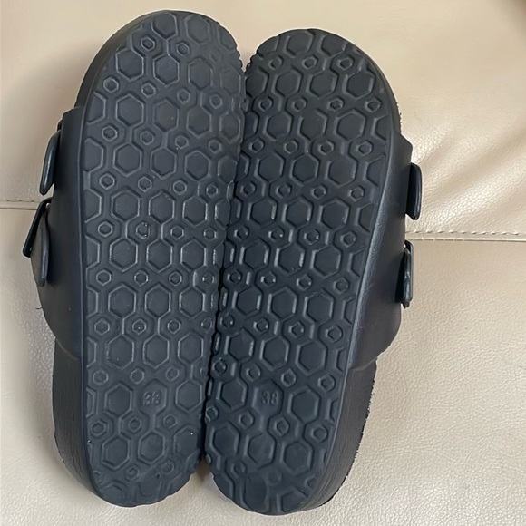 Aquatherm Sandals - Picture 3 of 4